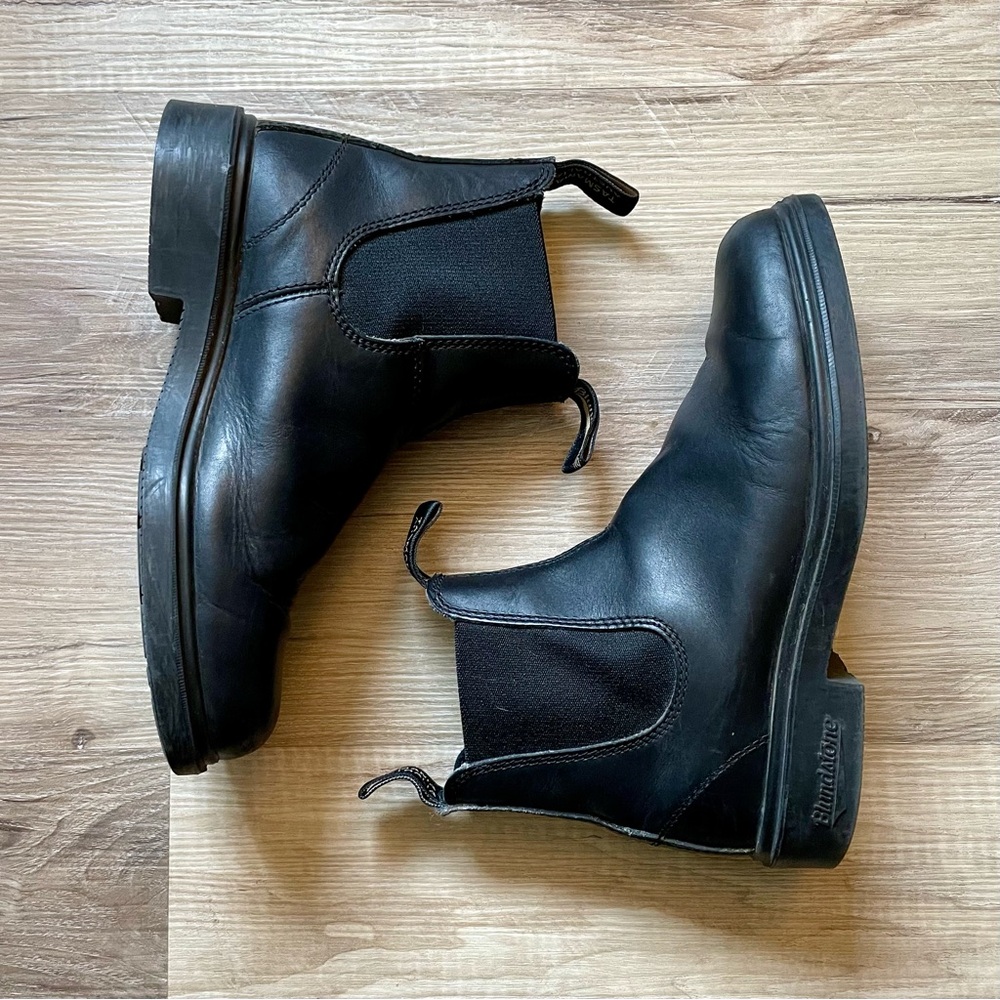 #063 Blundstone Women’s Dress Chelsea Boots